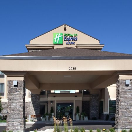 Holiday Inn Express & Suites Logan By Ihg Ngoại thất bức ảnh