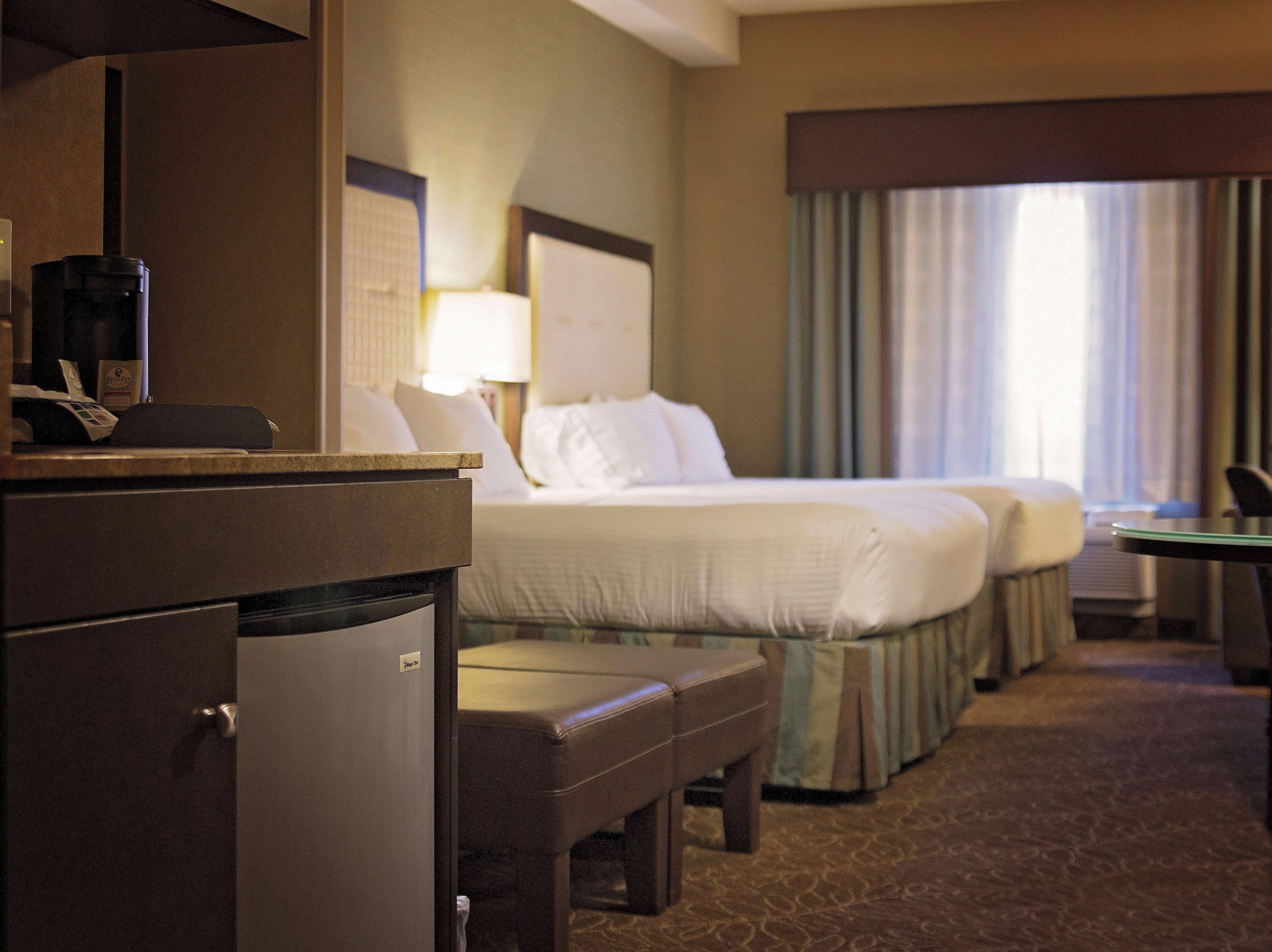 Holiday Inn Express & Suites Logan By Ihg Ngoại thất bức ảnh