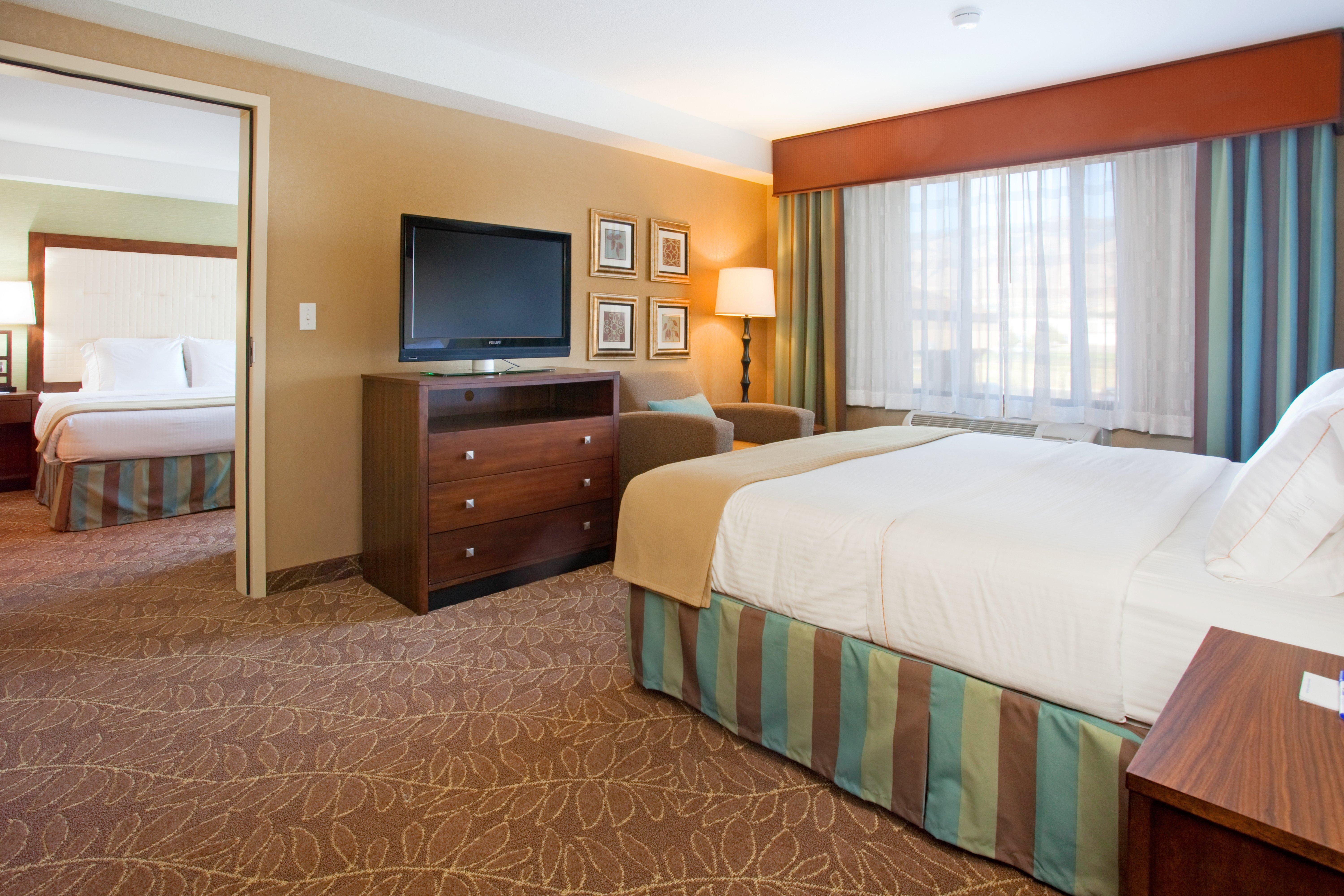 Holiday Inn Express & Suites Logan By Ihg Ngoại thất bức ảnh