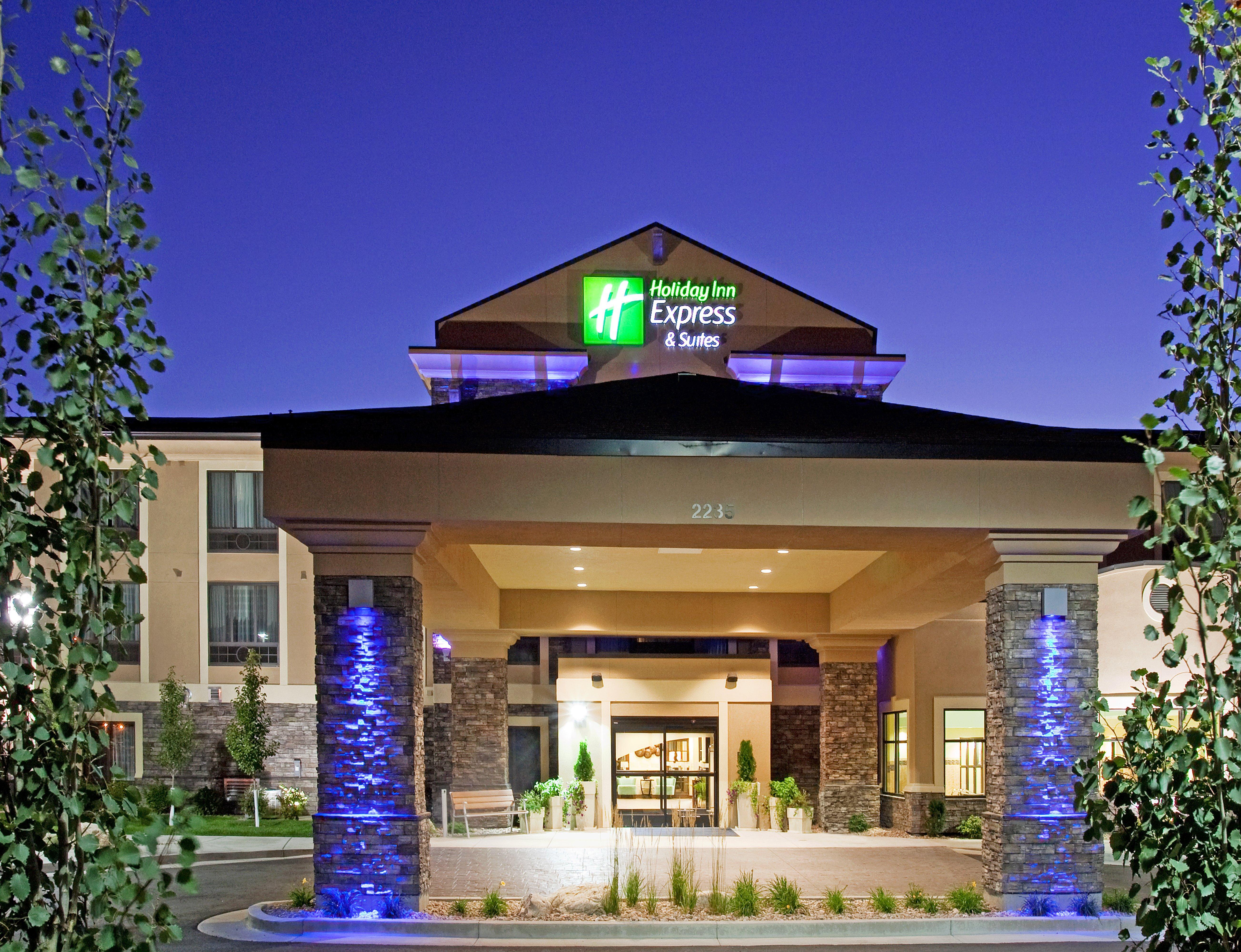Holiday Inn Express & Suites Logan By Ihg Ngoại thất bức ảnh