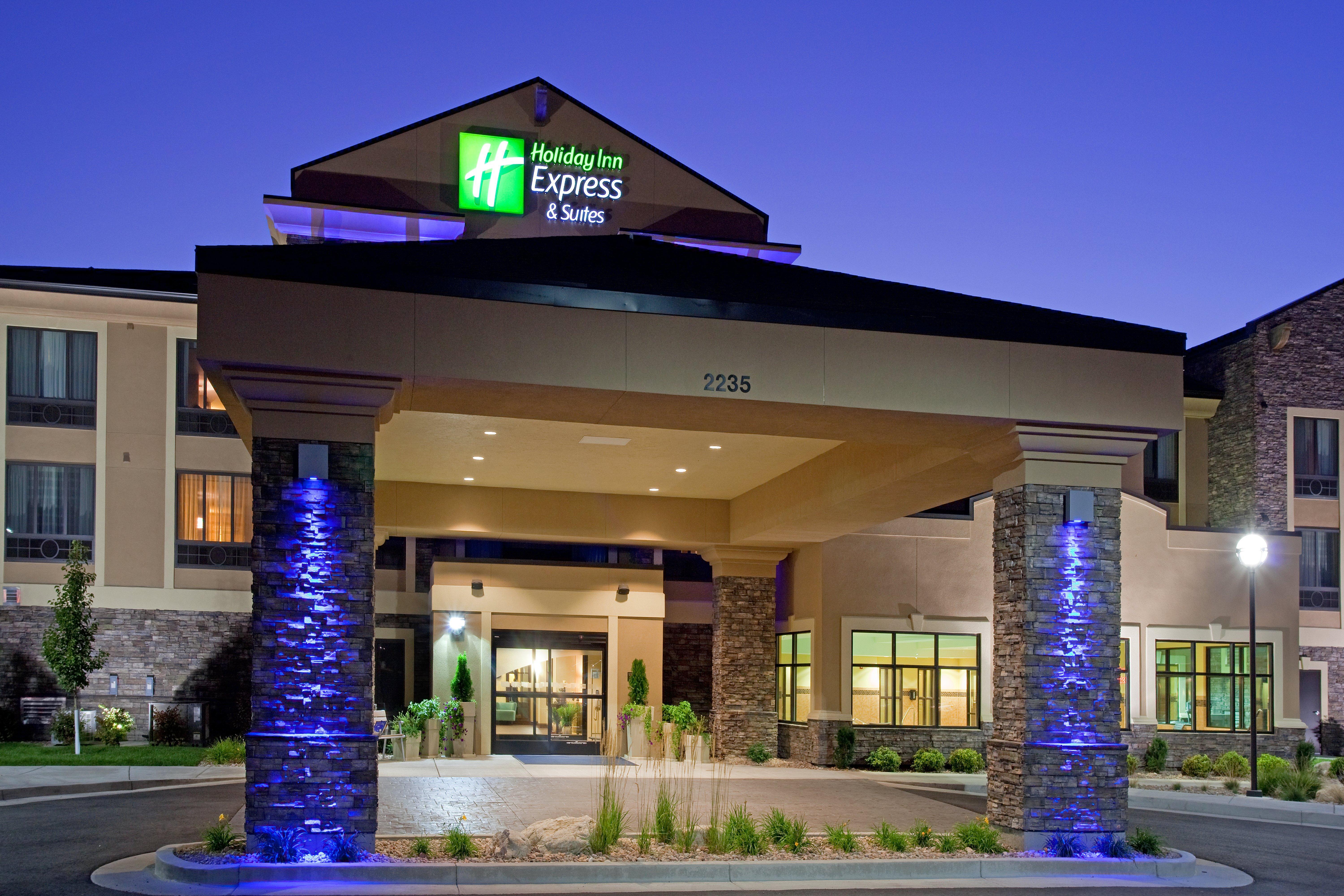 Holiday Inn Express & Suites Logan By Ihg Ngoại thất bức ảnh